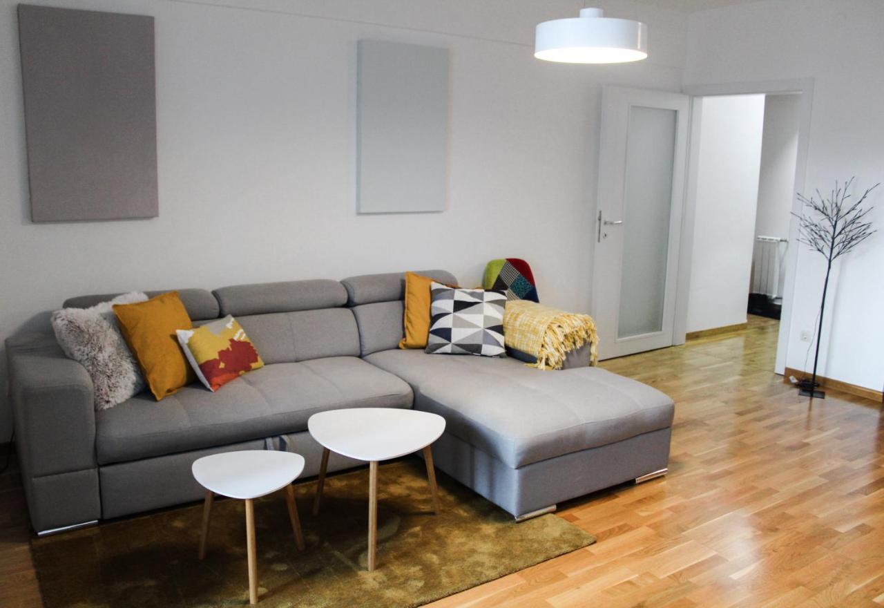 Bright, Modern & Cozy Apartment Тузла Екстер'єр фото