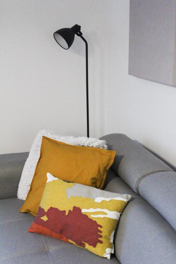 Bright, Modern & Cozy Apartment Тузла Екстер'єр фото