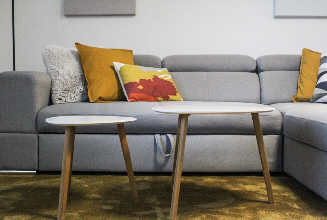 Bright, Modern & Cozy Apartment Тузла Екстер'єр фото