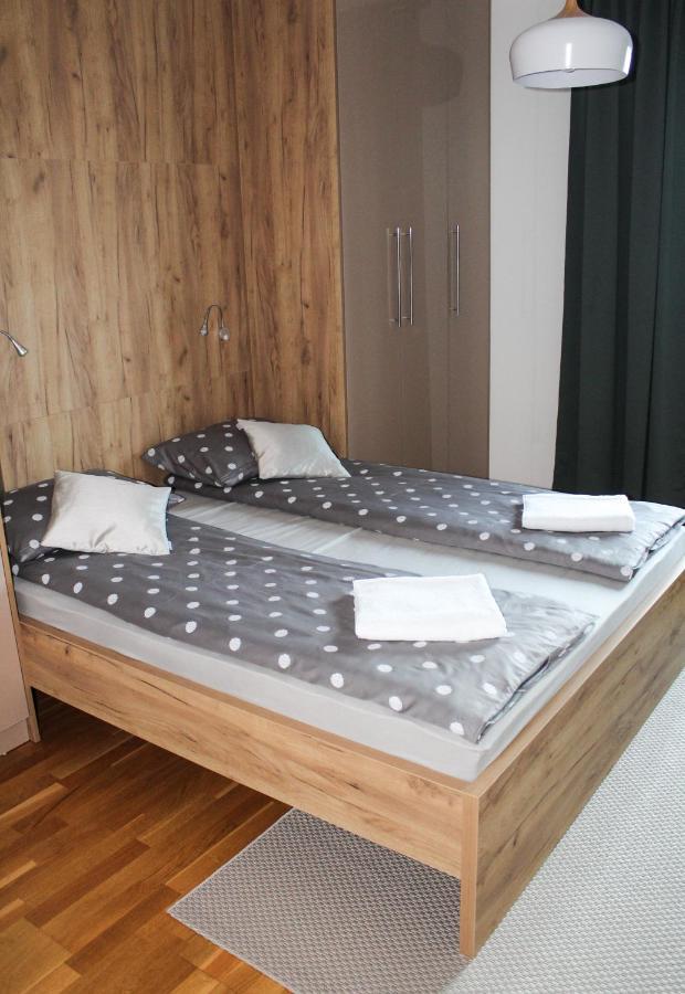 Bright, Modern & Cozy Apartment Тузла Екстер'єр фото